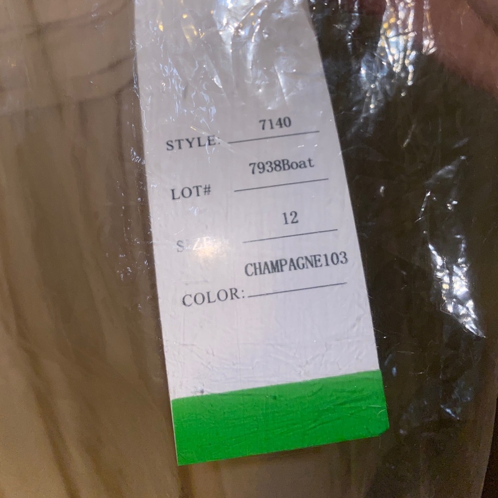 Dress - Picture 4 of 10
